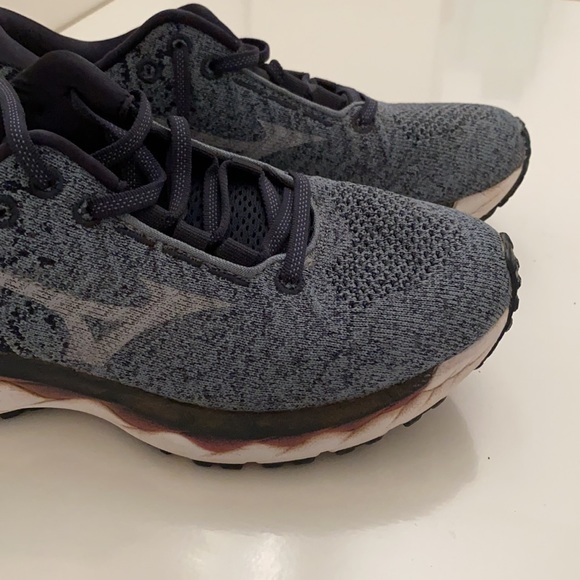 Mizuno Wave Sky running sneakers - BUNDLE ME! - Picture 4 of 6